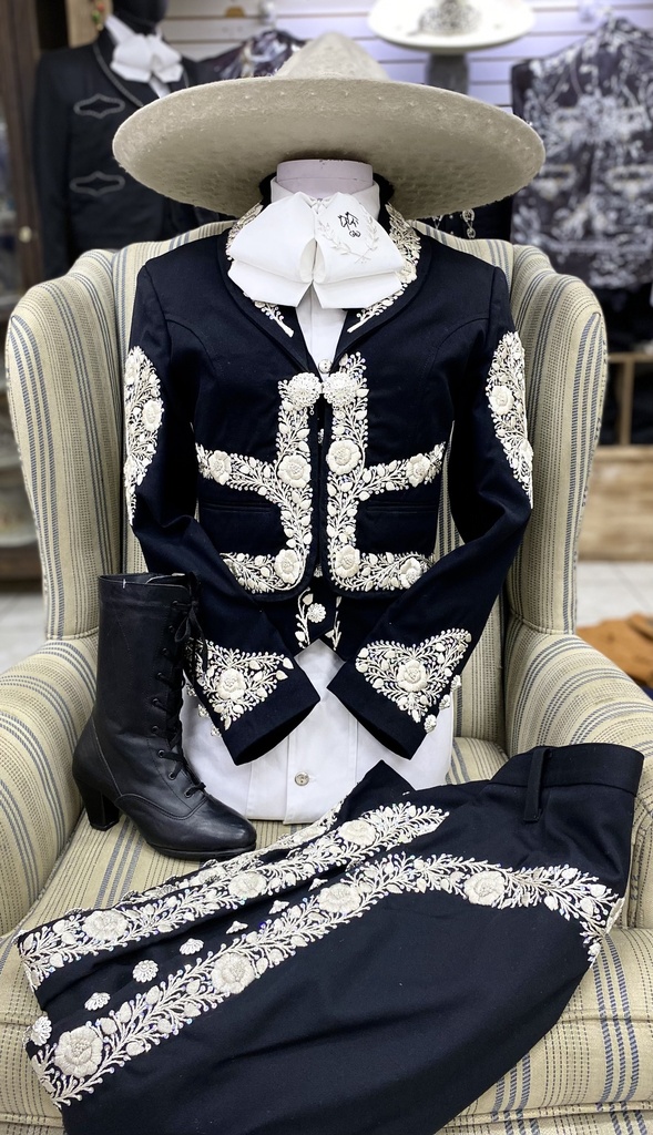 TRAJE DAMA BORDADO HILO NEGRO GALA COMPLETA 