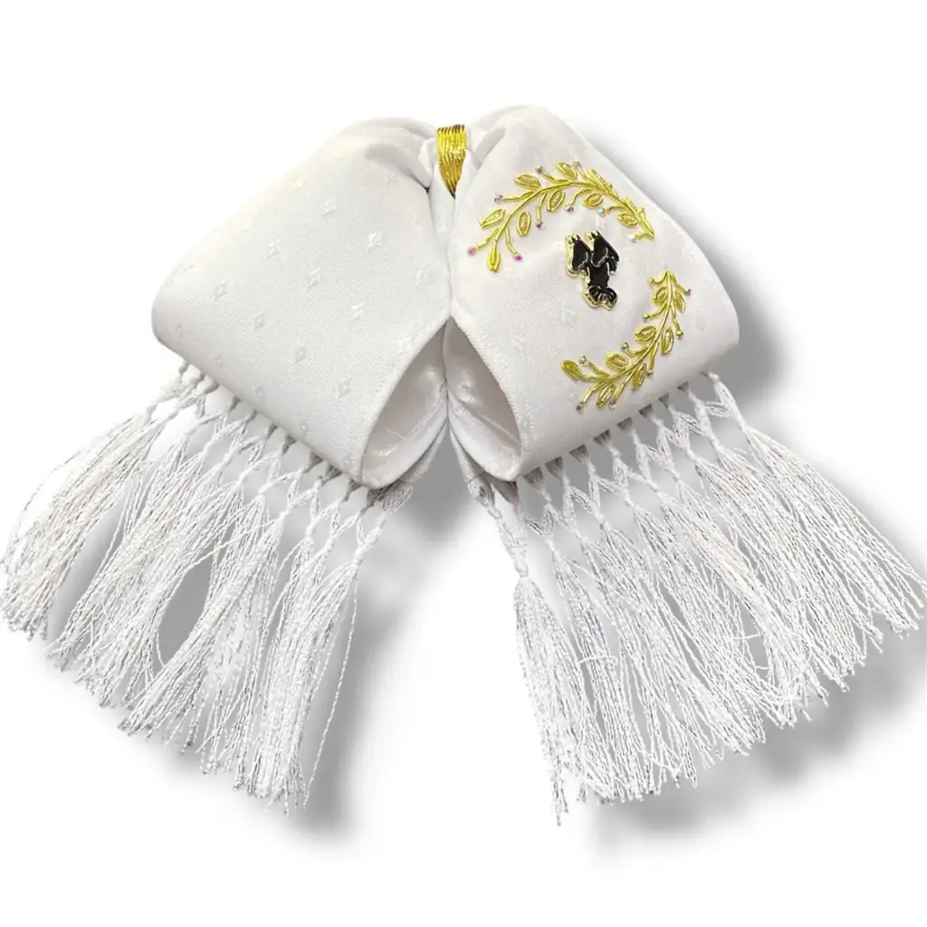 MOÑO BLANCO BORDADO CANUTILLO Y BARBAS (Opción 1)