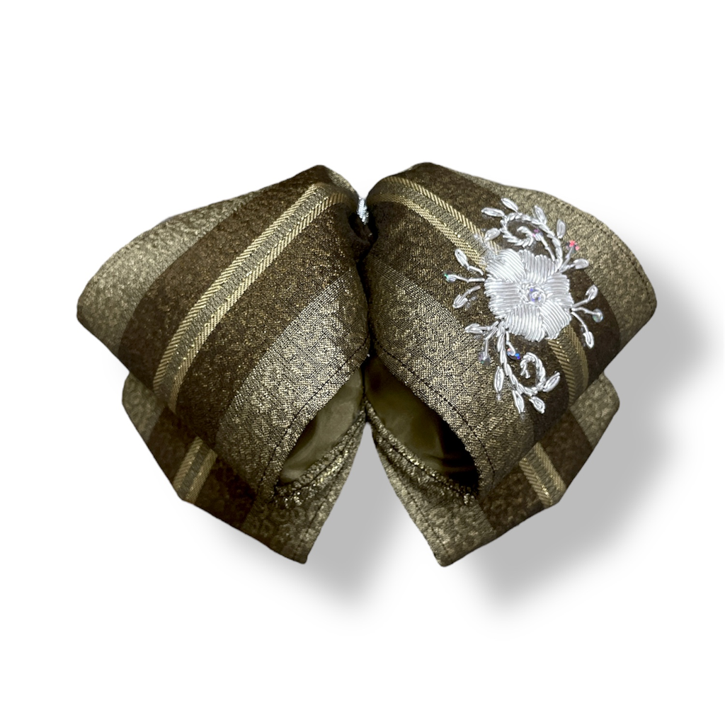 MOÑO VERDE BORDADO CANUTILLO