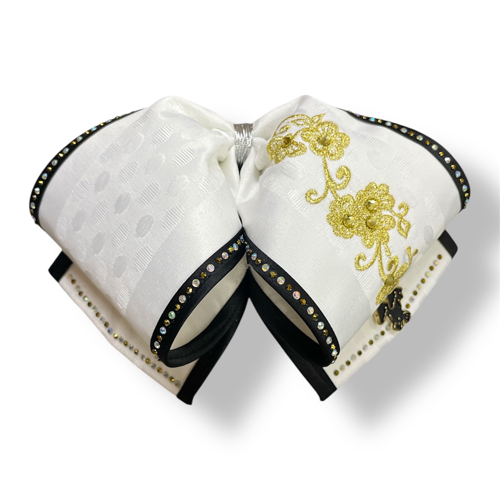 MOÑO BLANCO BORDADO BIES Y PIEDRAS ADULTO