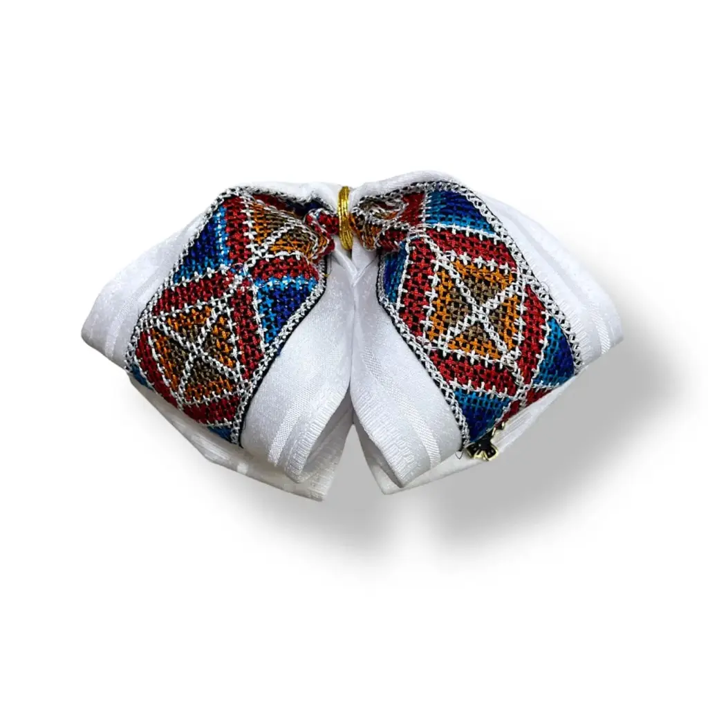 MOÑO BLANCO CON APLICACION 