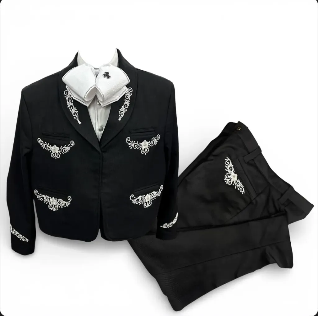01 TRAJE NEGRO TALLA XL, 40X31 CANUTILLO GALA COMPLETA CHAPEADA EN PLATA