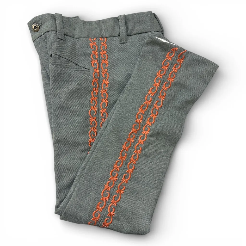 PANTALON BORDADO NIÑO 8X24 (Opción 1)
