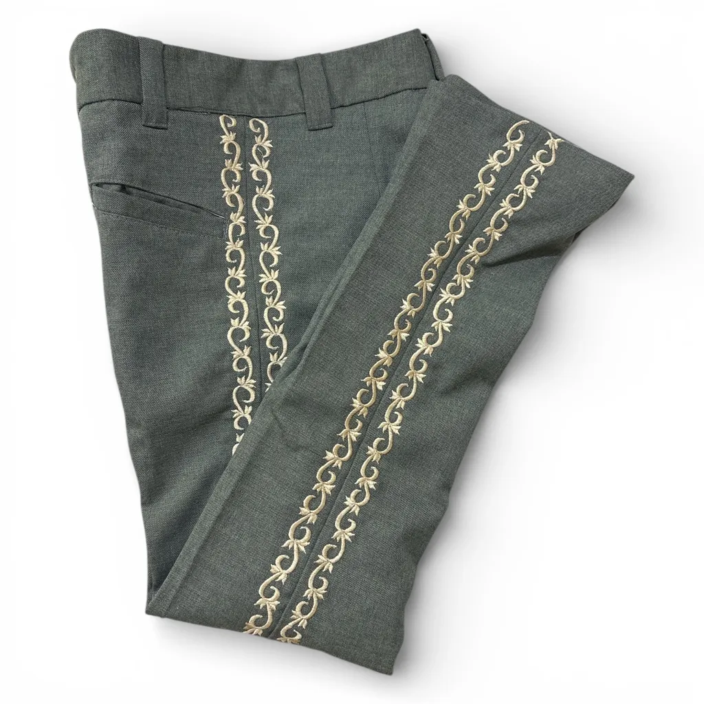 PANTALON BORDADO NIÑO 10X25 (Opción 1)