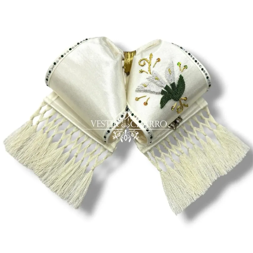 MOÑO CANUTILLO CON BARBAS BIES Y PIEDRAS ADULTO (Opción 1)