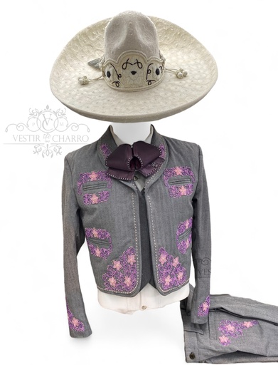 TRAJE GRIS BORDADO EN CANUTILLO MEDIA GALA 