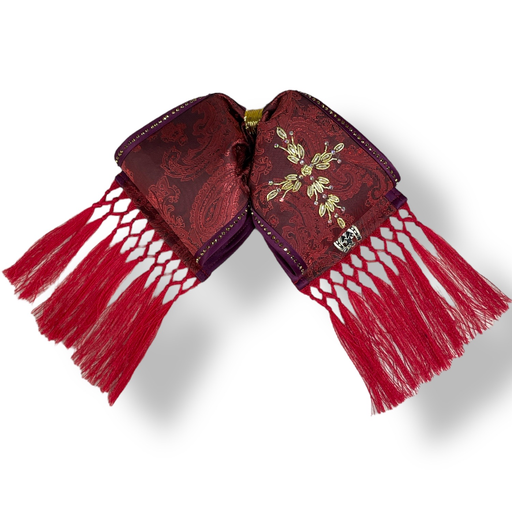 MOÑO ROJO BORDADO EN CANUTILLO